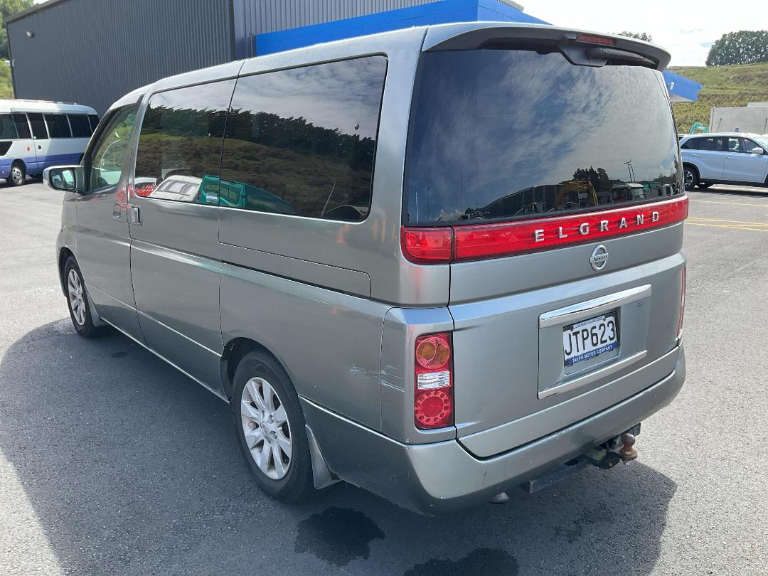 Photo '3' of Nissan Elgrand