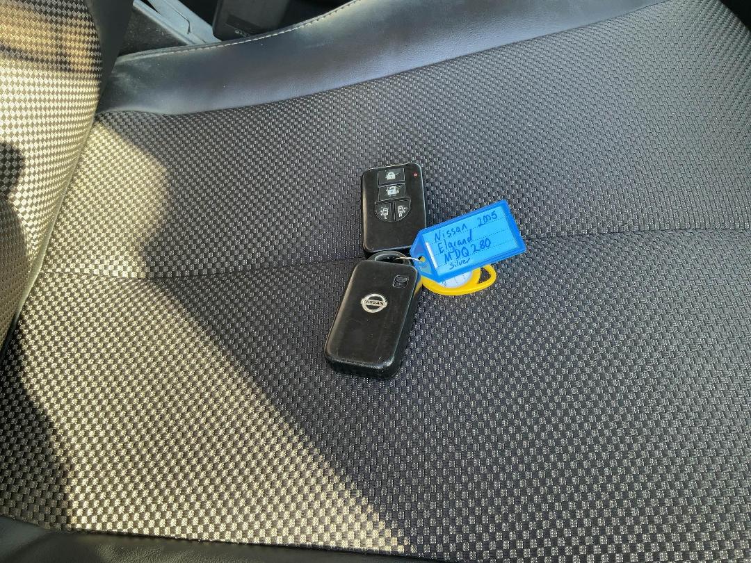 Photo '8' of Nissan Elgrand