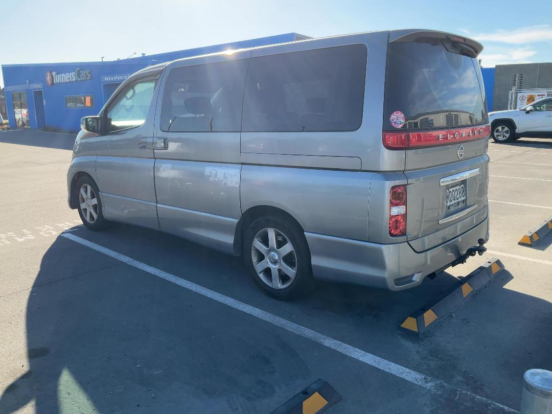 Photo '3' of Nissan Elgrand