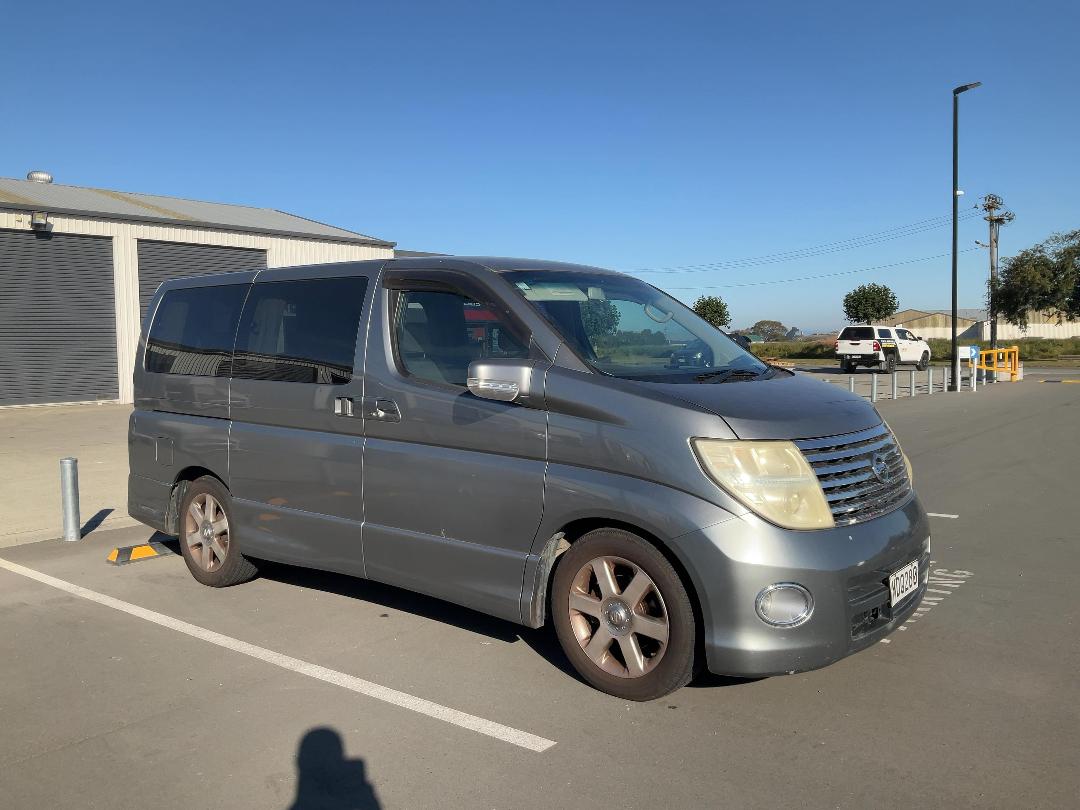 Photo '6' of Nissan Elgrand