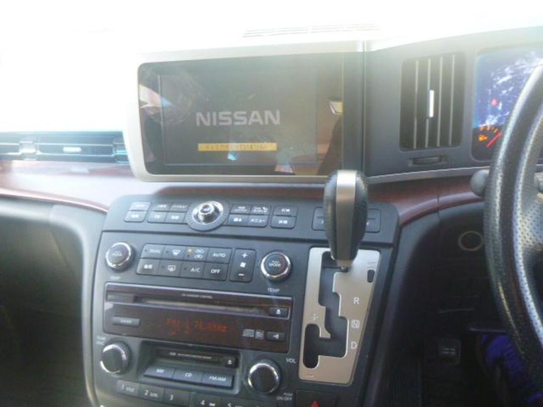 Photo '30' of Nissan Elgrand