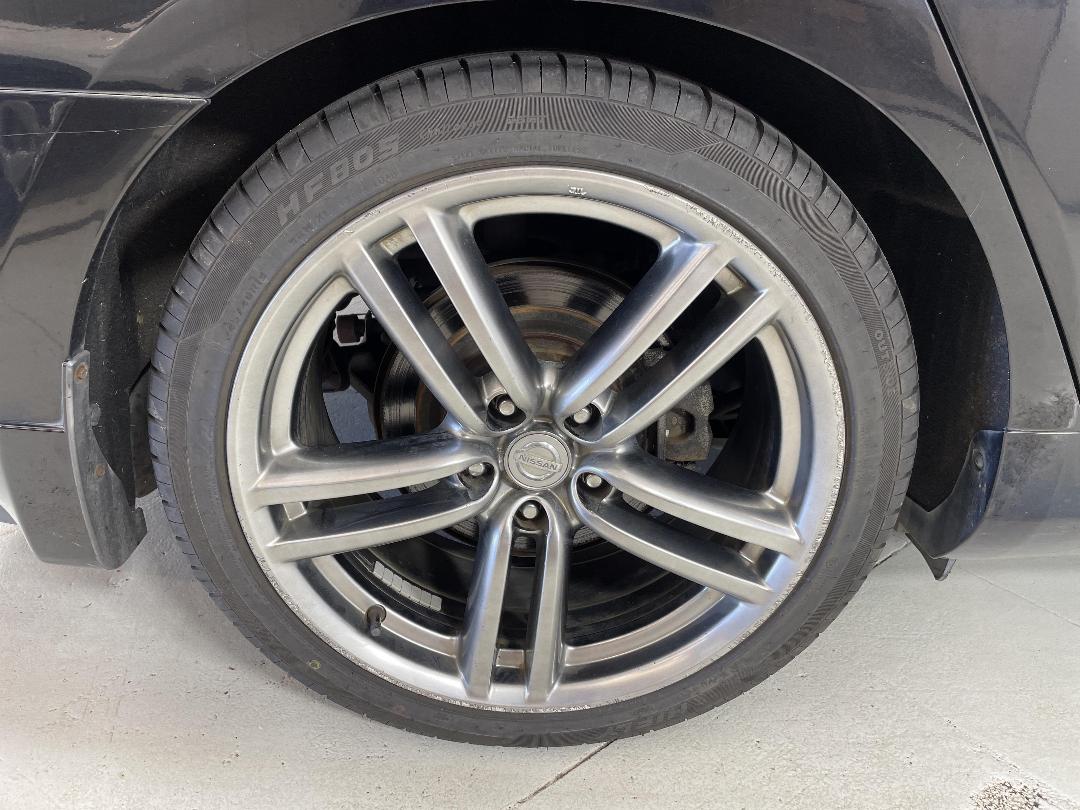 Photo '12' of Nissan Fuga