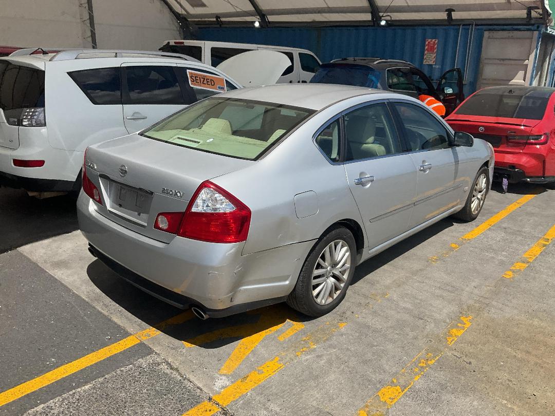 Photo '9' of Nissan Fuga