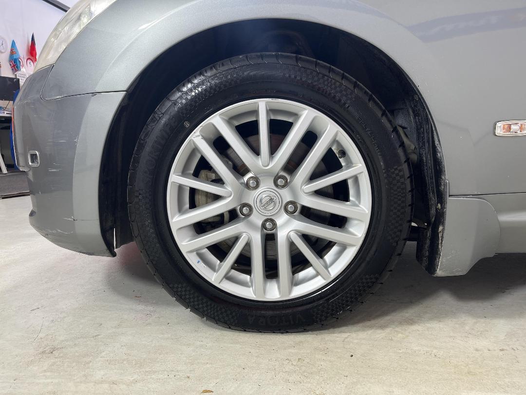 Photo '10' of Nissan Fuga