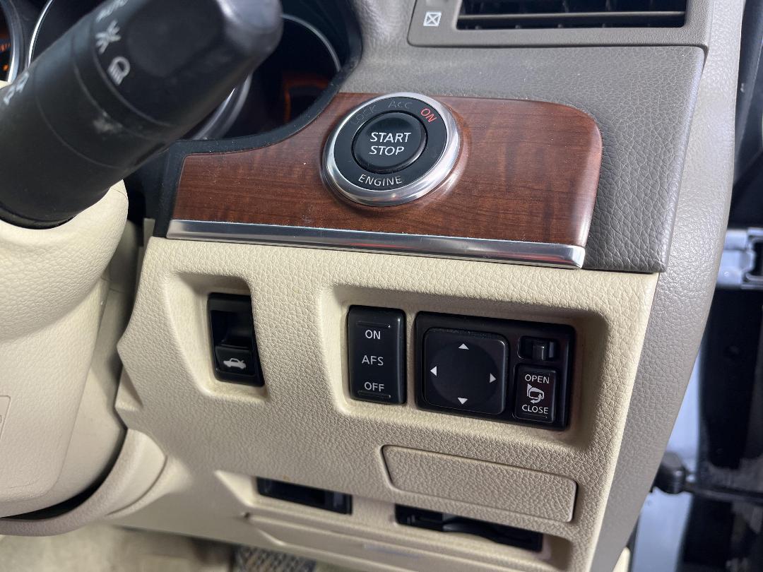 Photo '28' of Nissan Fuga