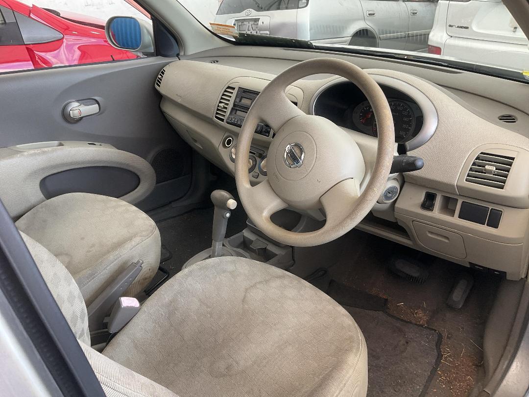 Photo '10' of Nissan March Photo '10' of Nissan March