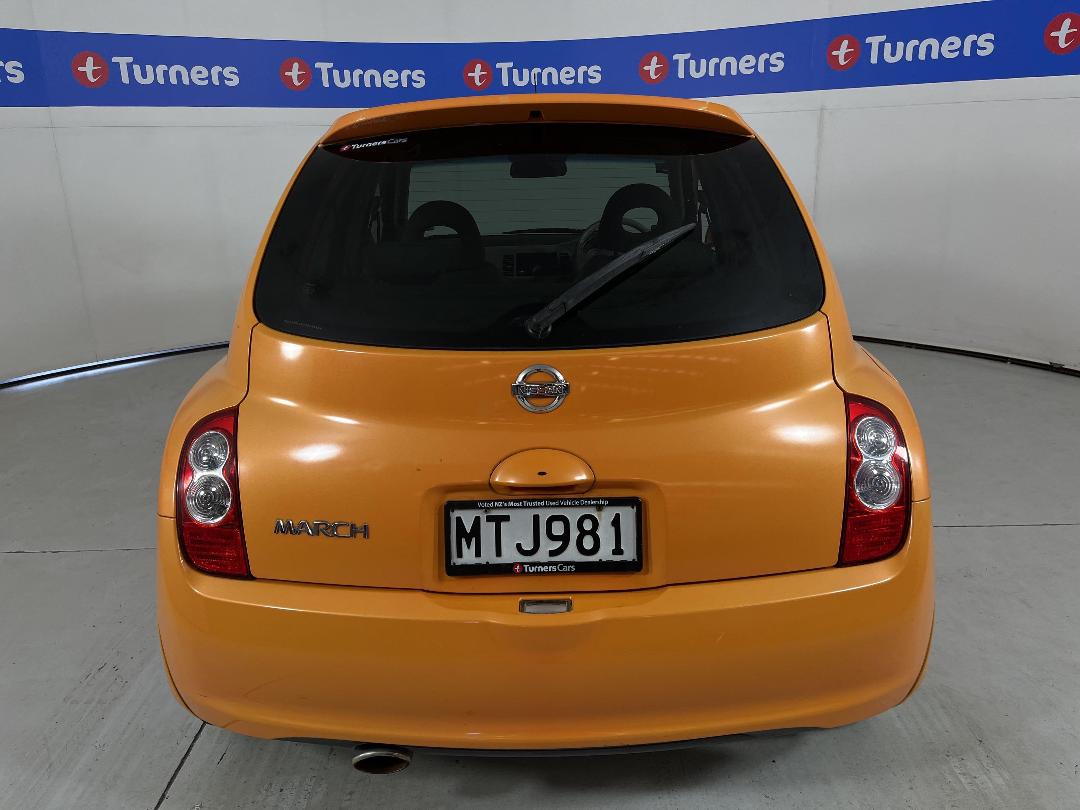 Photo '6' of Nissan March