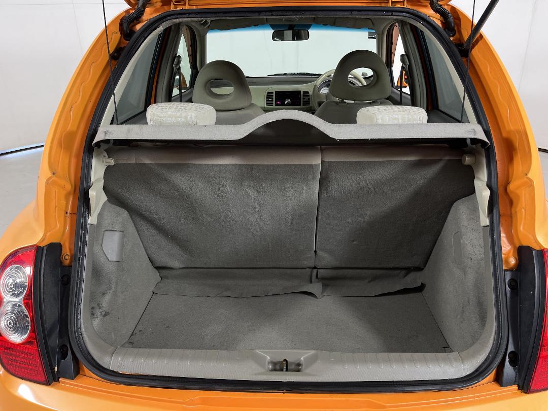 Photo '14' of Nissan March