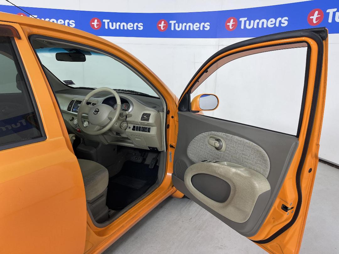 Photo '15' of Nissan March