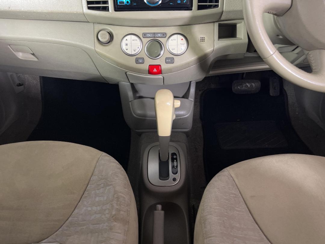 Photo '23' of Nissan March