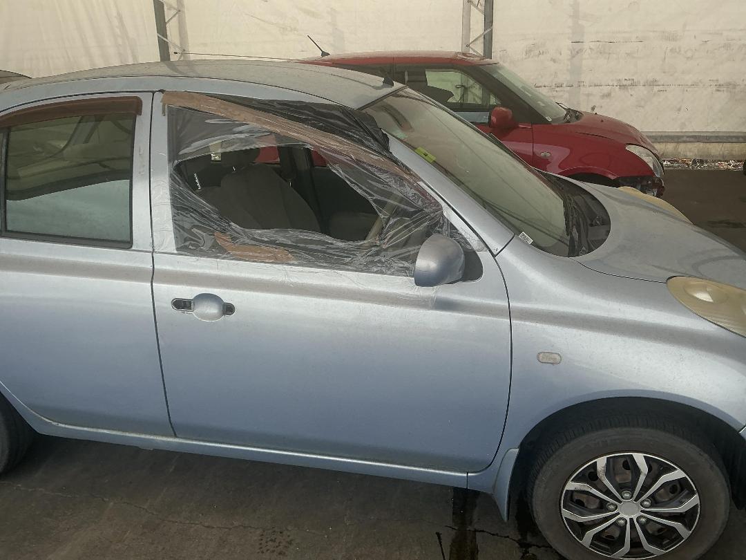 Photo '3' of Nissan March