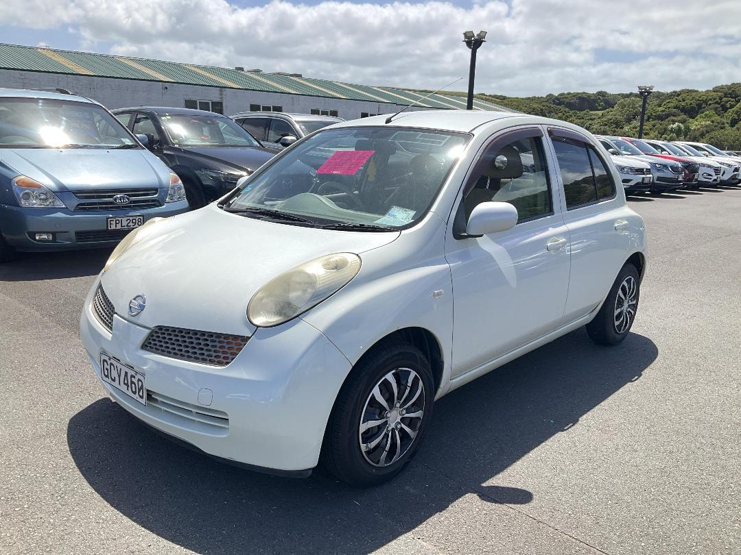 Photo '3' of Nissan March