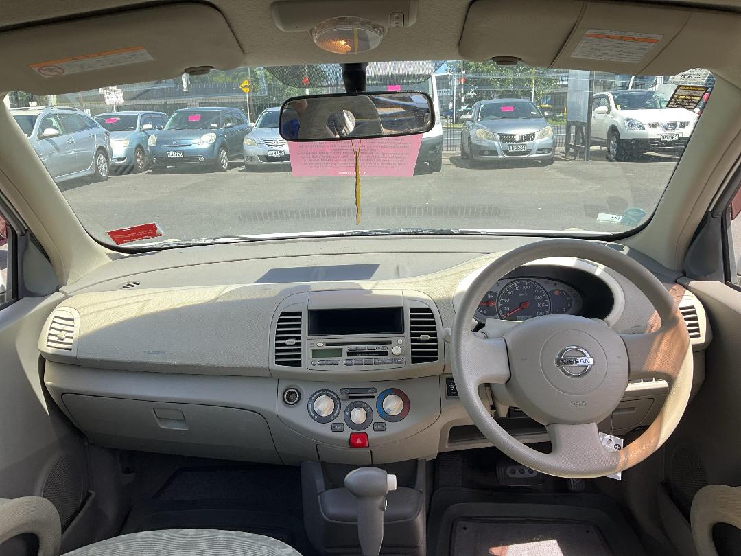 Photo '10' of Nissan March