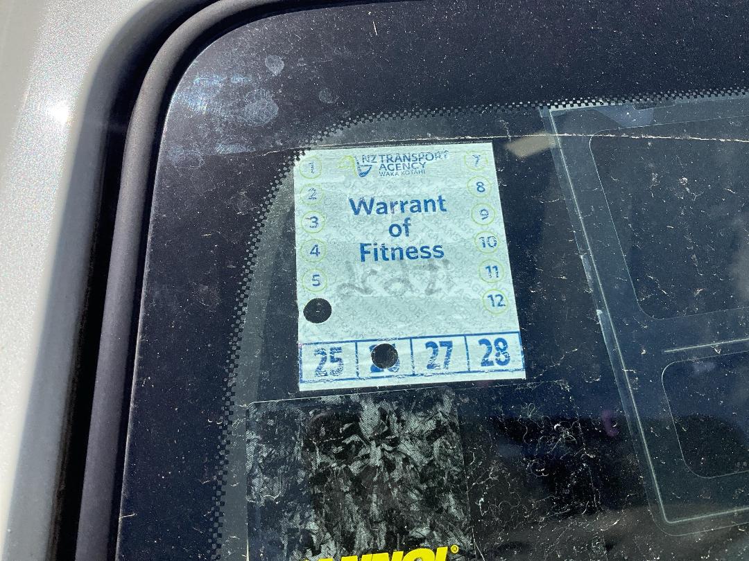 Photo '11' of Nissan March