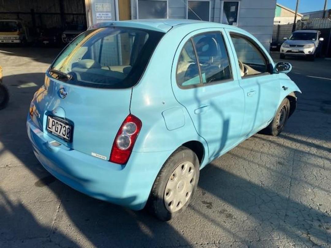 Photo '4' of Nissan March