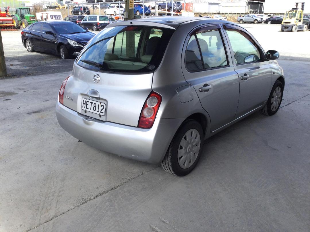 Photo '6' of Nissan March