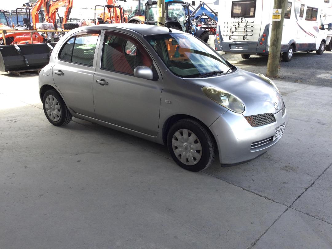 Photo '8' of Nissan March