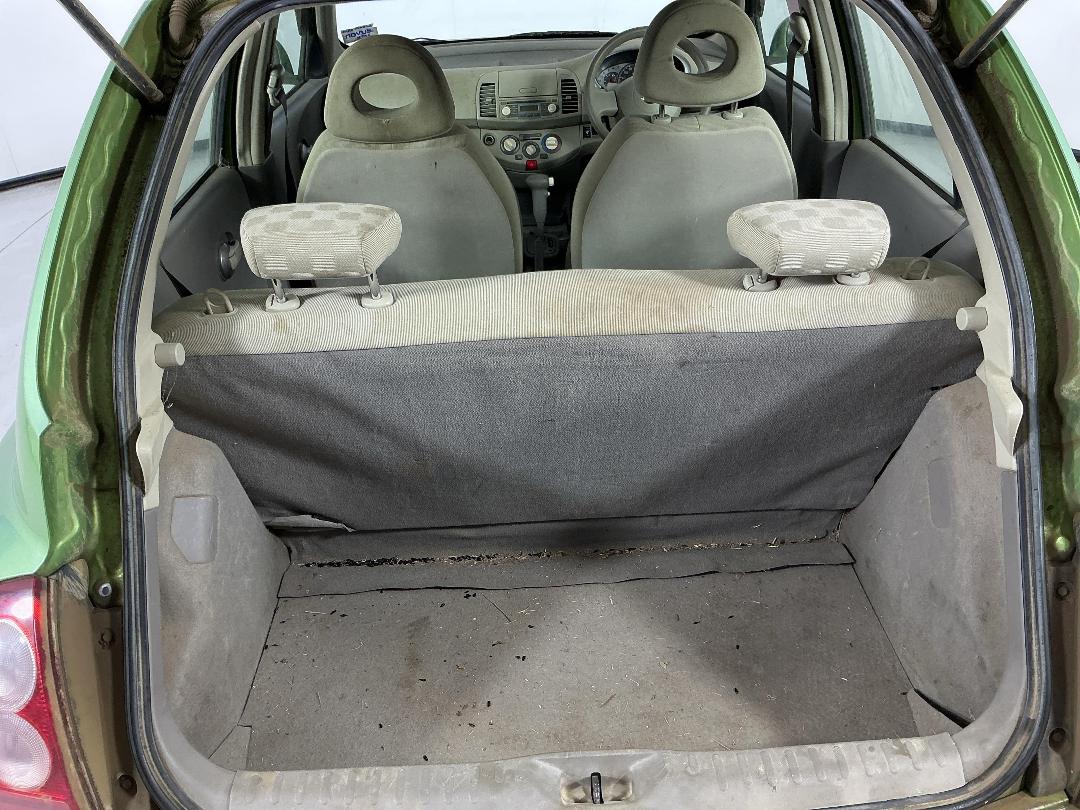 Photo '12' of Nissan March