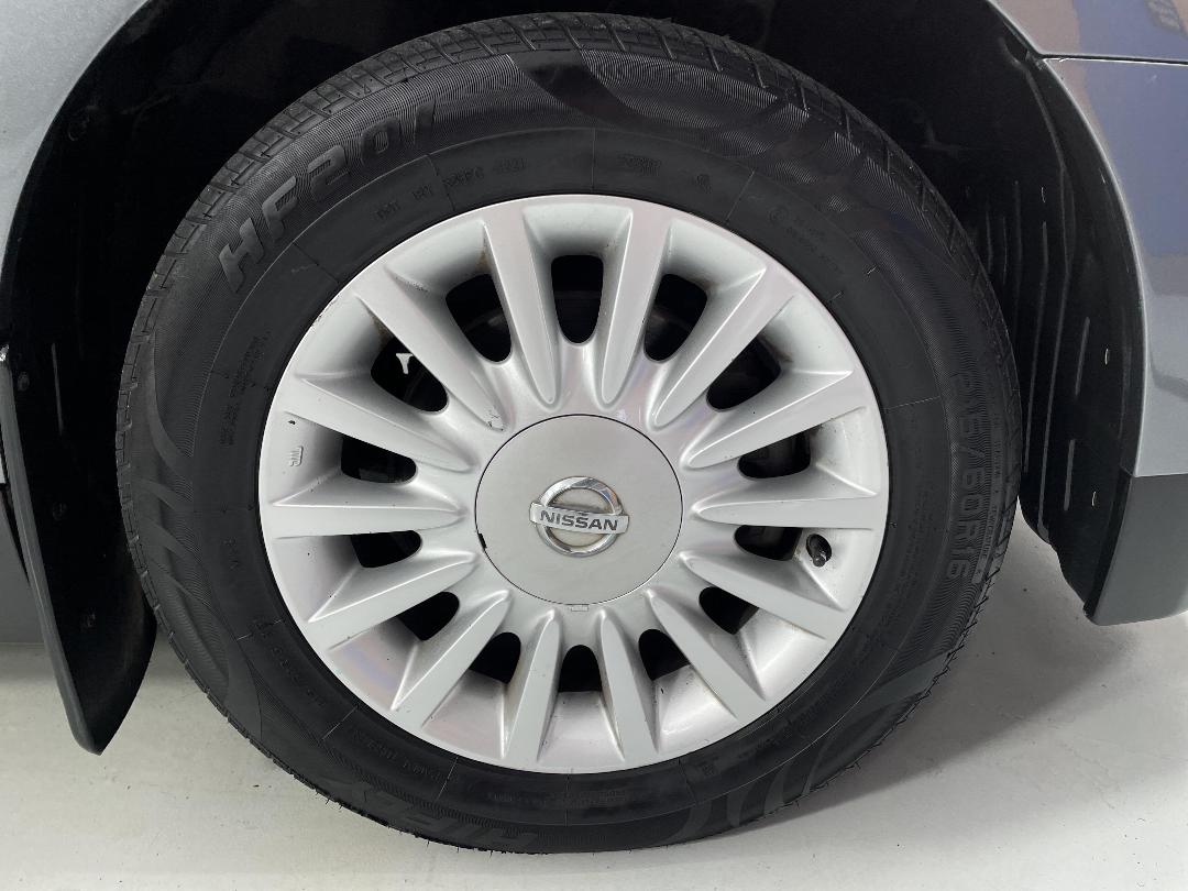 Photo '9' of Nissan Maxima Photo '9' of Nissan Maxima