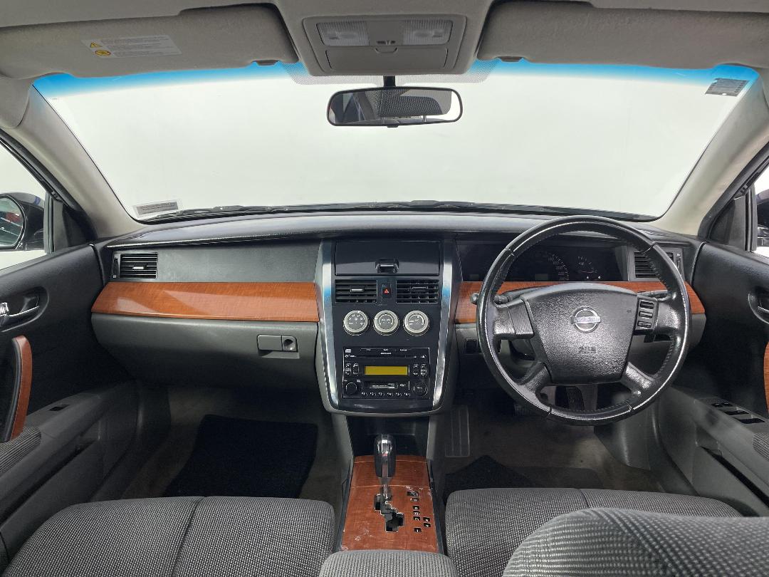 Photo '17' of Nissan Maxima Photo '17' of Nissan Maxima