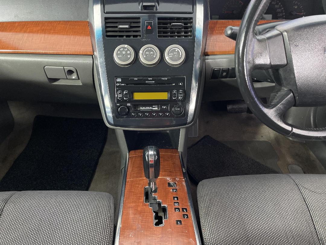 Photo '18' of Nissan Maxima Photo '18' of Nissan Maxima