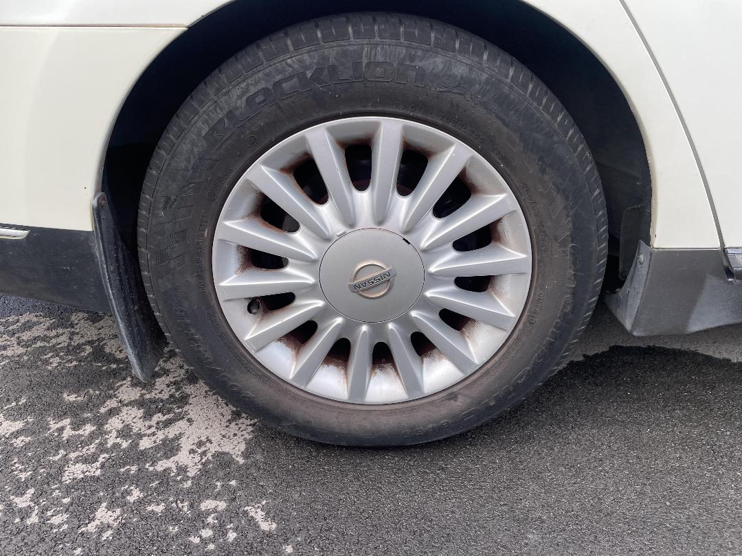 Photo '8' of Nissan Maxima SI