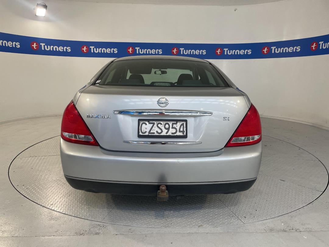 Photo '6' of Nissan Maxima