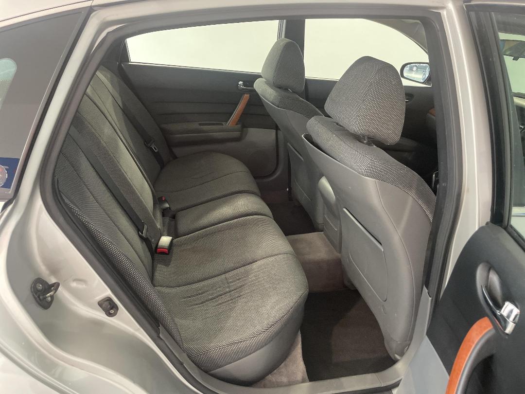 Photo '20' of Nissan Maxima