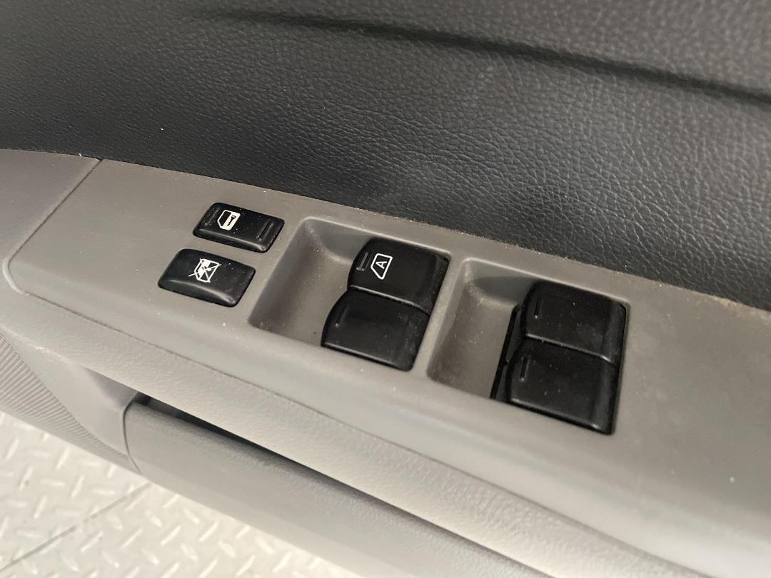 Photo '24' of Nissan Maxima