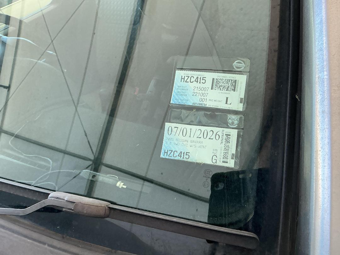 Photo '25' of Nissan Navara D/C W/S Vent