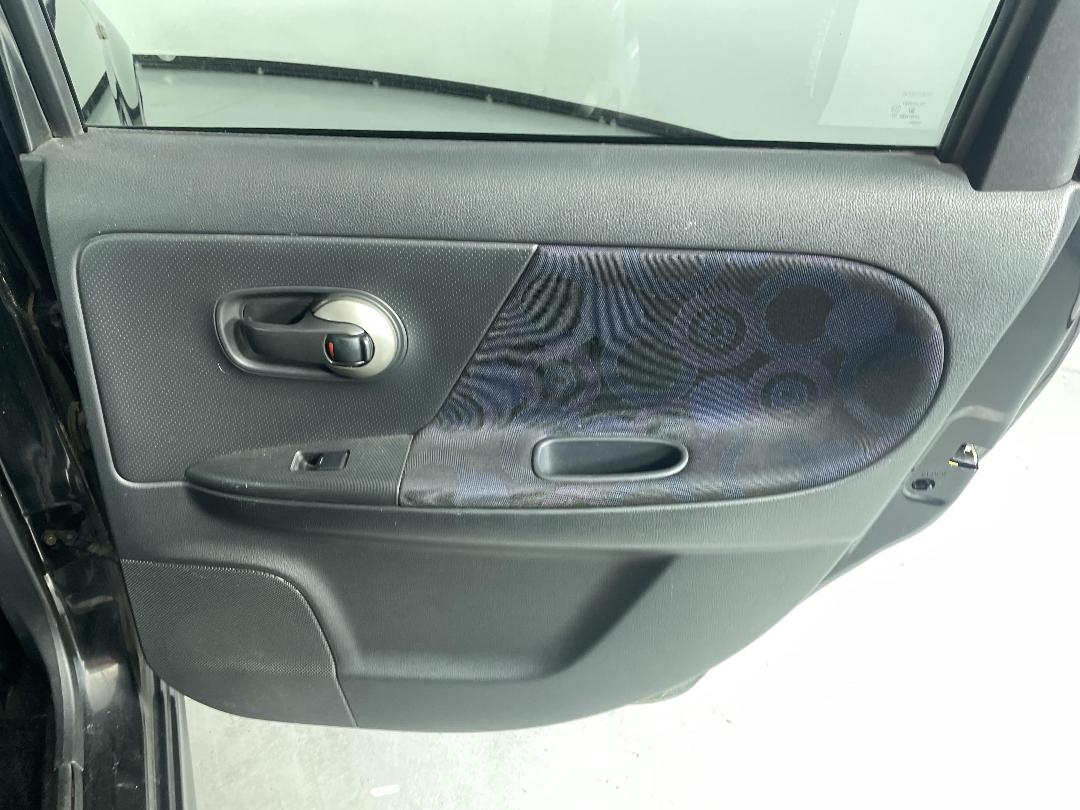 Photo '16' of Nissan Note Photo '16' of Nissan Note