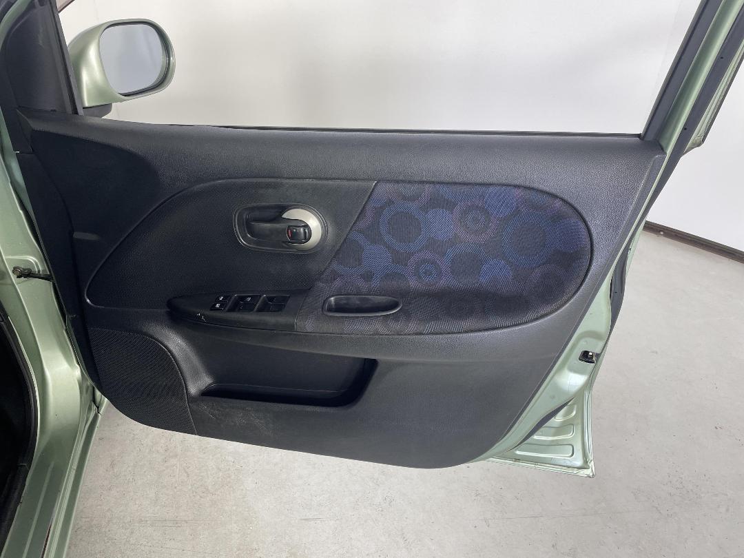 Photo '15' of Nissan Note