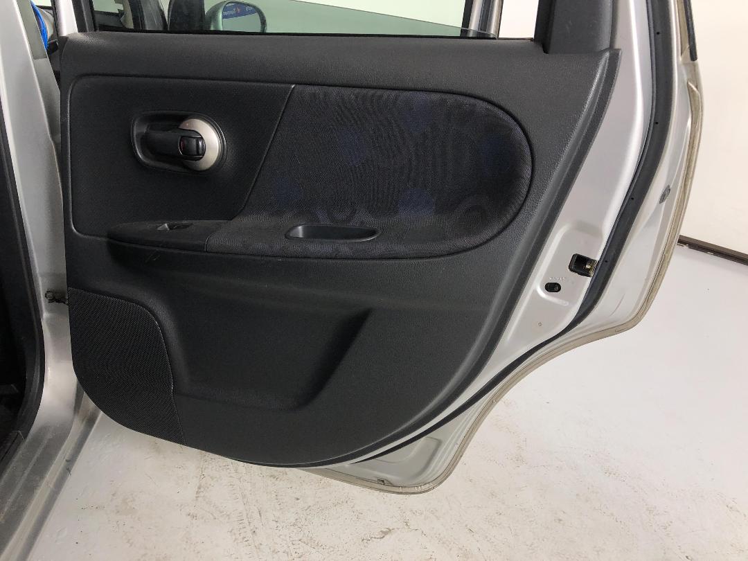 Photo '19' of Nissan Note Photo '19' of Nissan Note