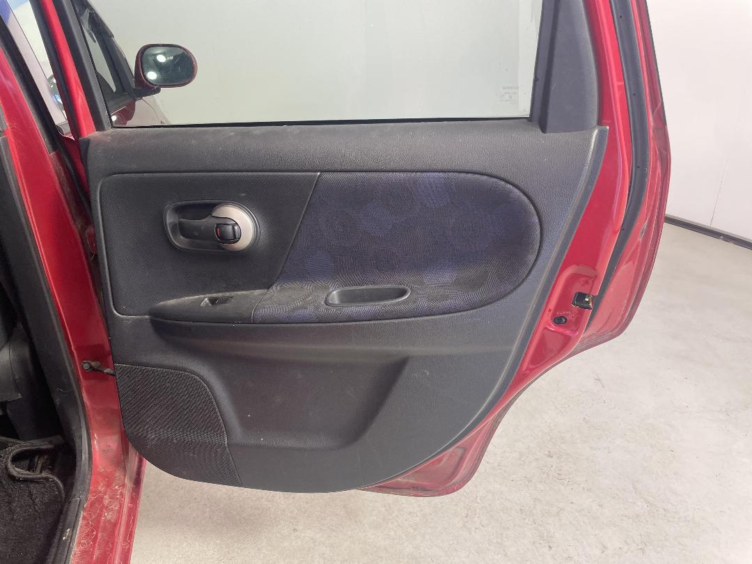 Photo '17' of Nissan Note