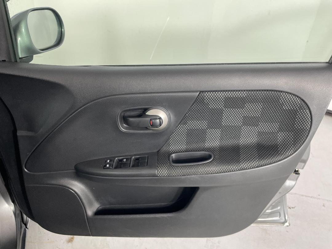 Photo '15' of Nissan Note