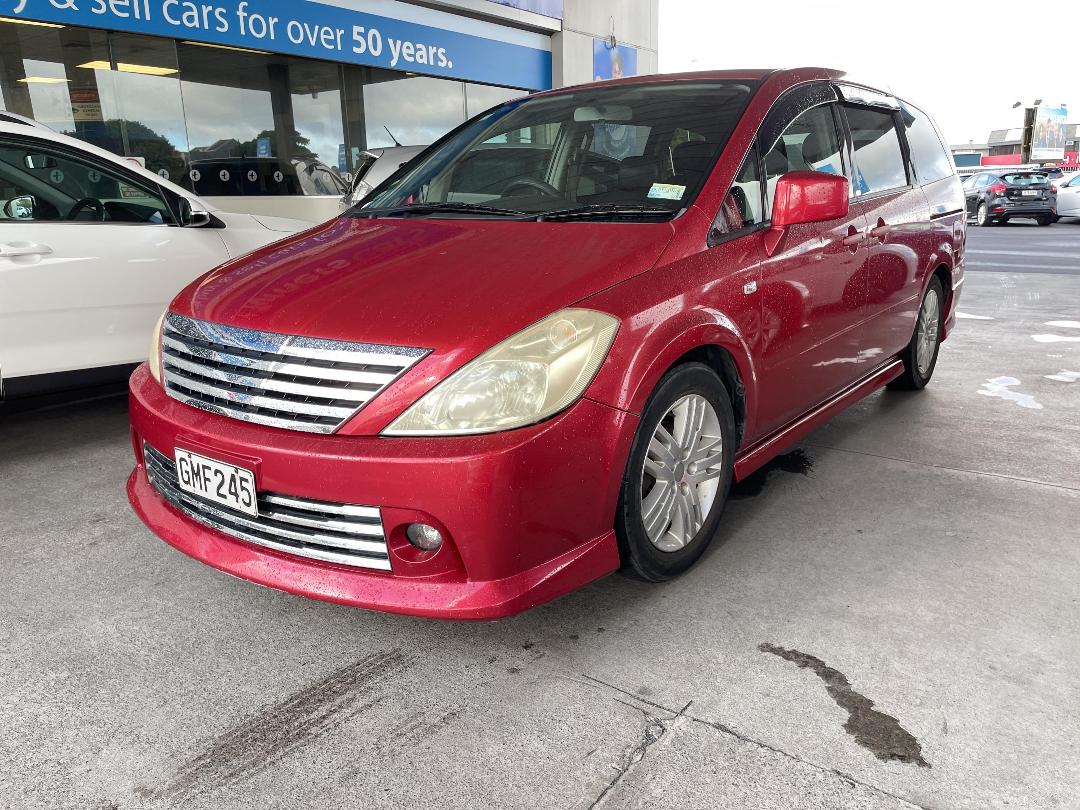 Photo '4' of Nissan Presage