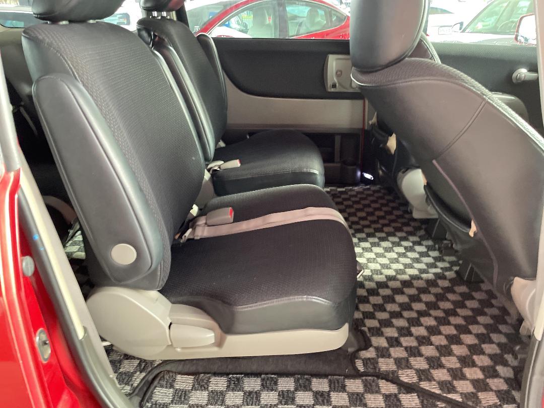 Photo '17' of Nissan Presage