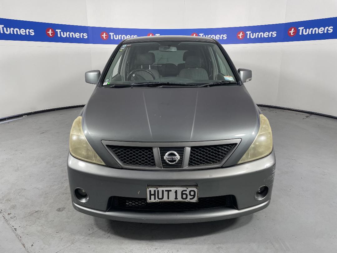 Photo '2' of Nissan Presage