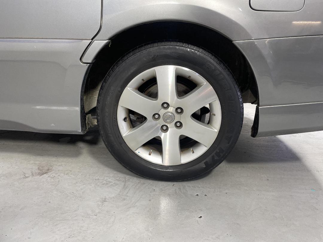 Photo '11' of Nissan Presage