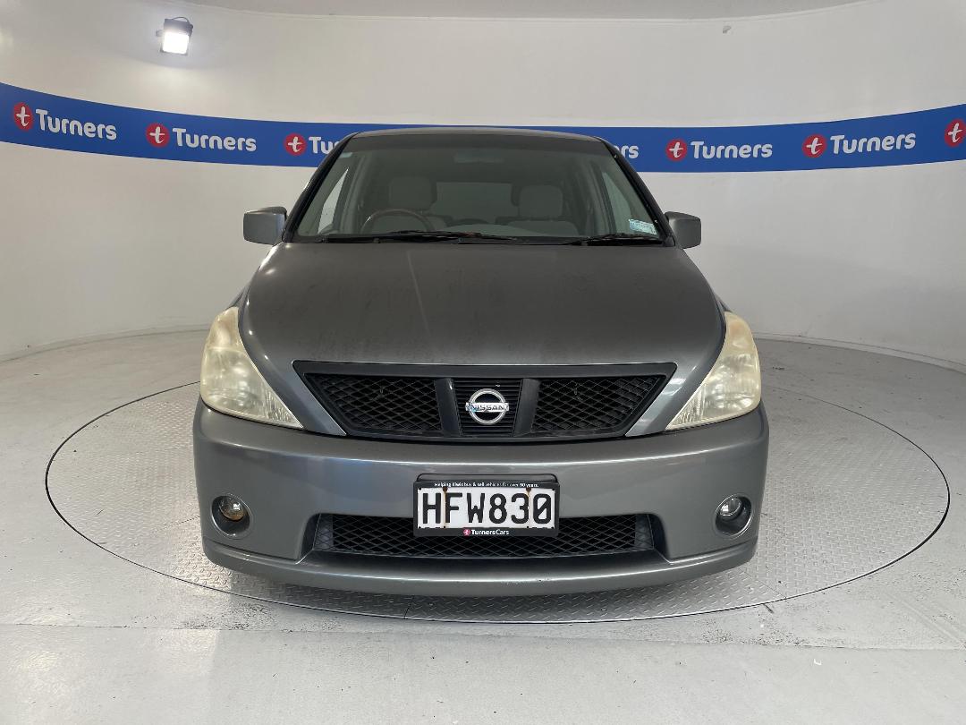 Photo '2' of Nissan Presage