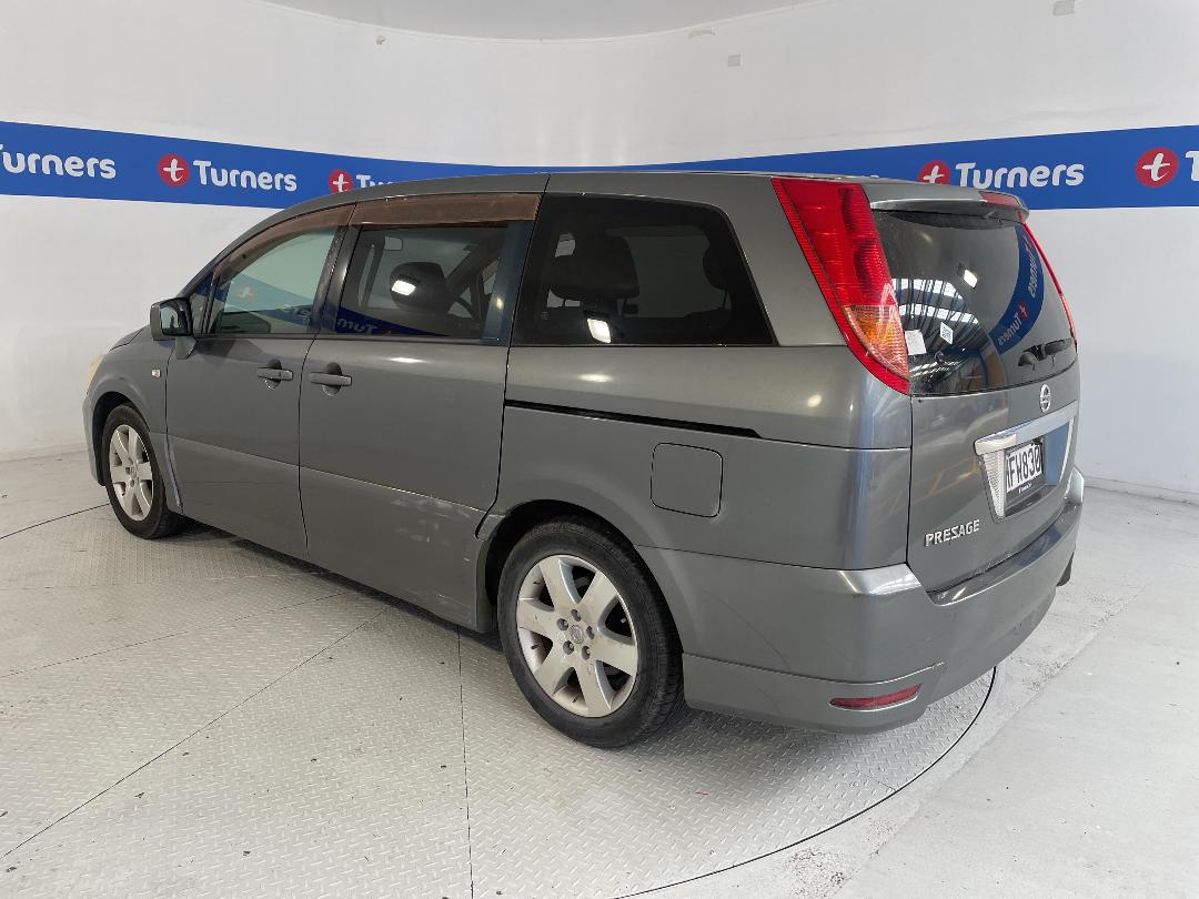 Photo '4' of Nissan Presage