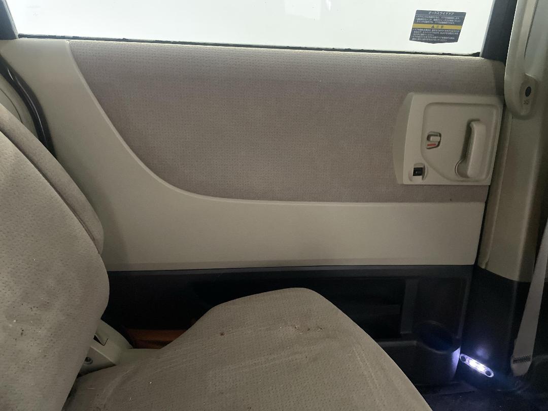 Photo '17' of Nissan Presage