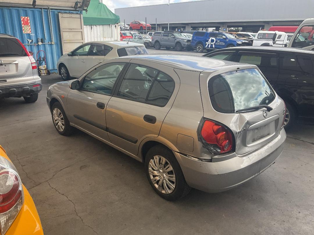 Photo '10' of Nissan Pulsar