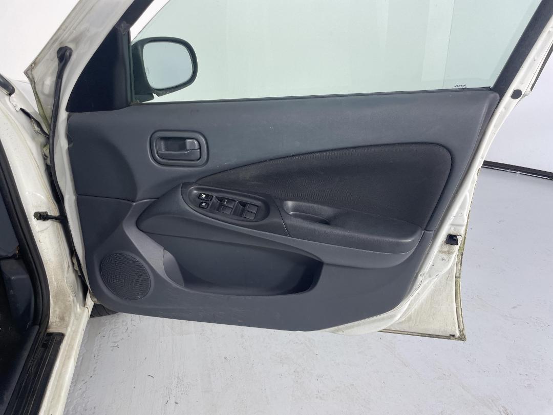 Photo '13' of Nissan Pulsar Photo '13' of Nissan Pulsar