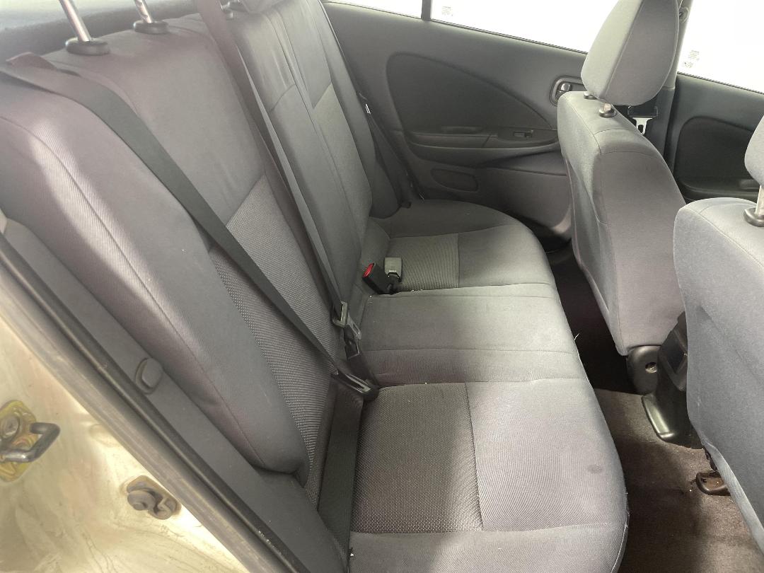 Photo '18' of Nissan Pulsar Photo '18' of Nissan Pulsar