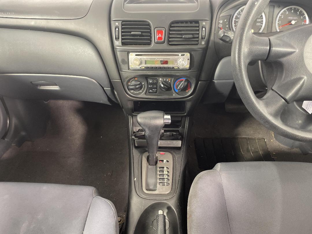 Photo '16' of Nissan Pulsar Photo '16' of Nissan Pulsar