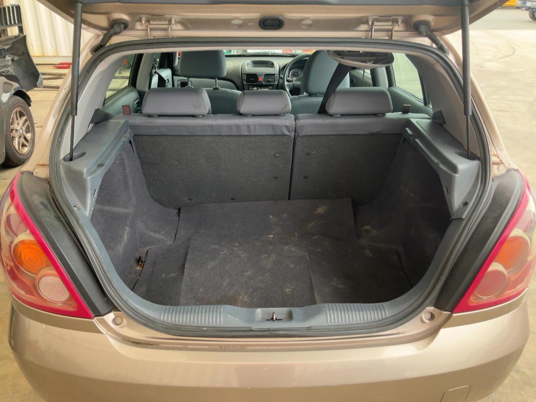 Photo '5' of Nissan Pulsar LS Photo '5' of Nissan Pulsar LS