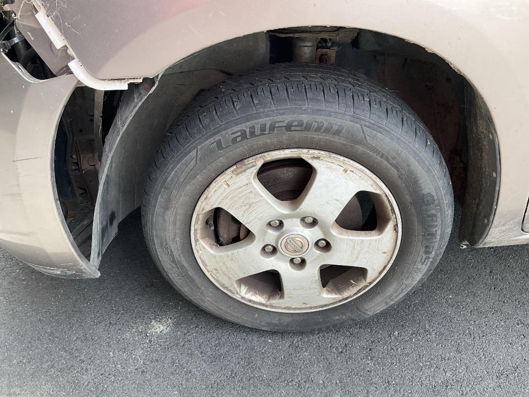 Photo '11' of Nissan Serena Photo '11' of Nissan Serena