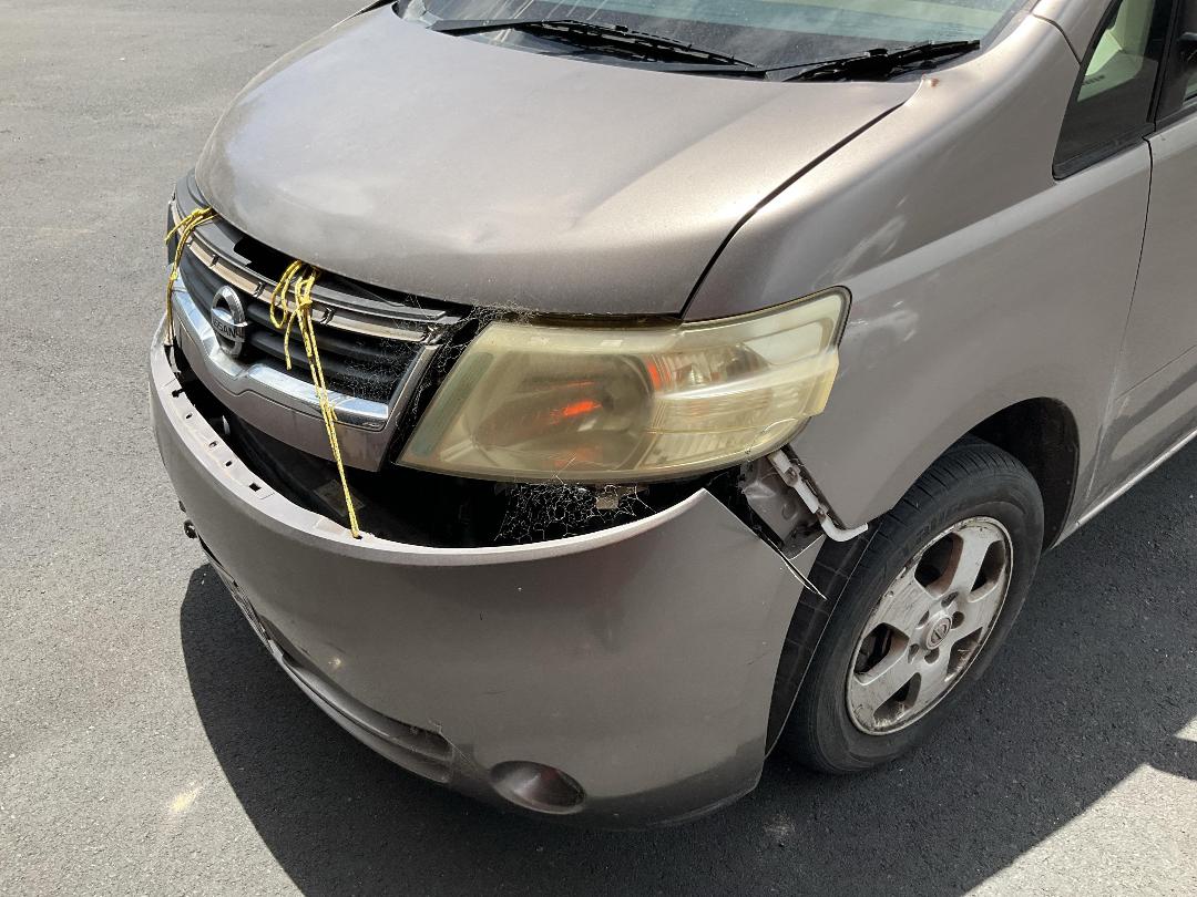 Photo '15' of Nissan Serena Photo '15' of Nissan Serena