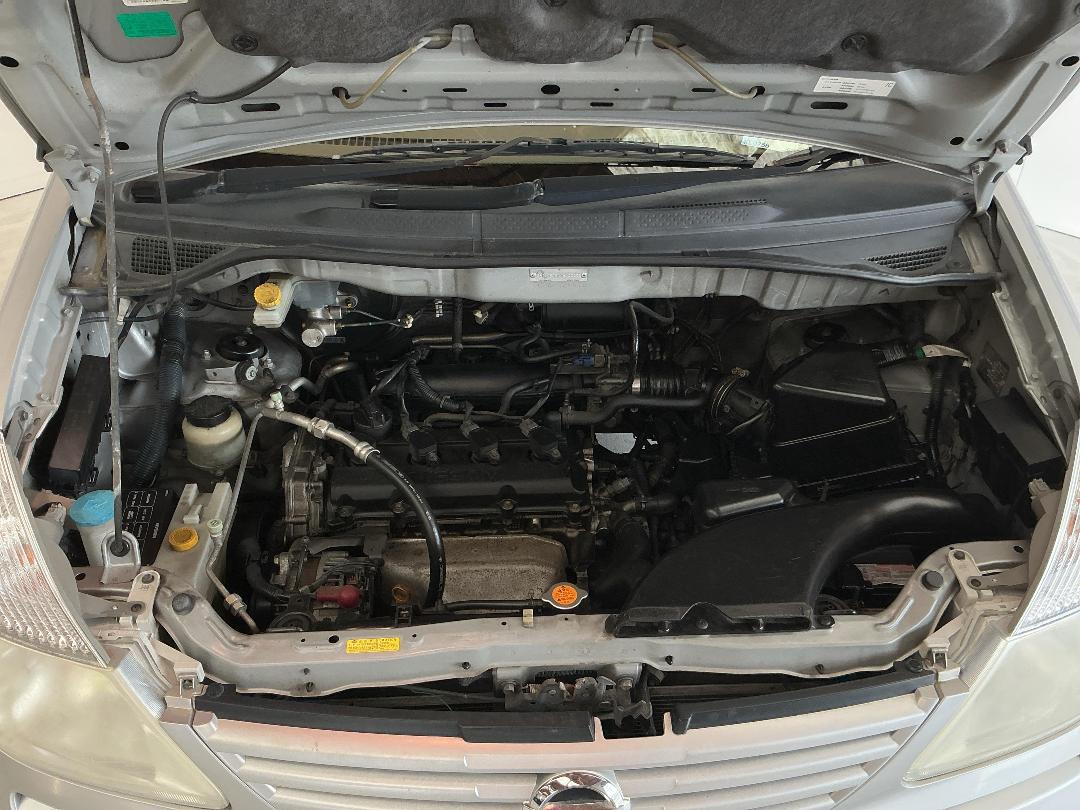 Photo '13' of Nissan Serena Photo '13' of Nissan Serena